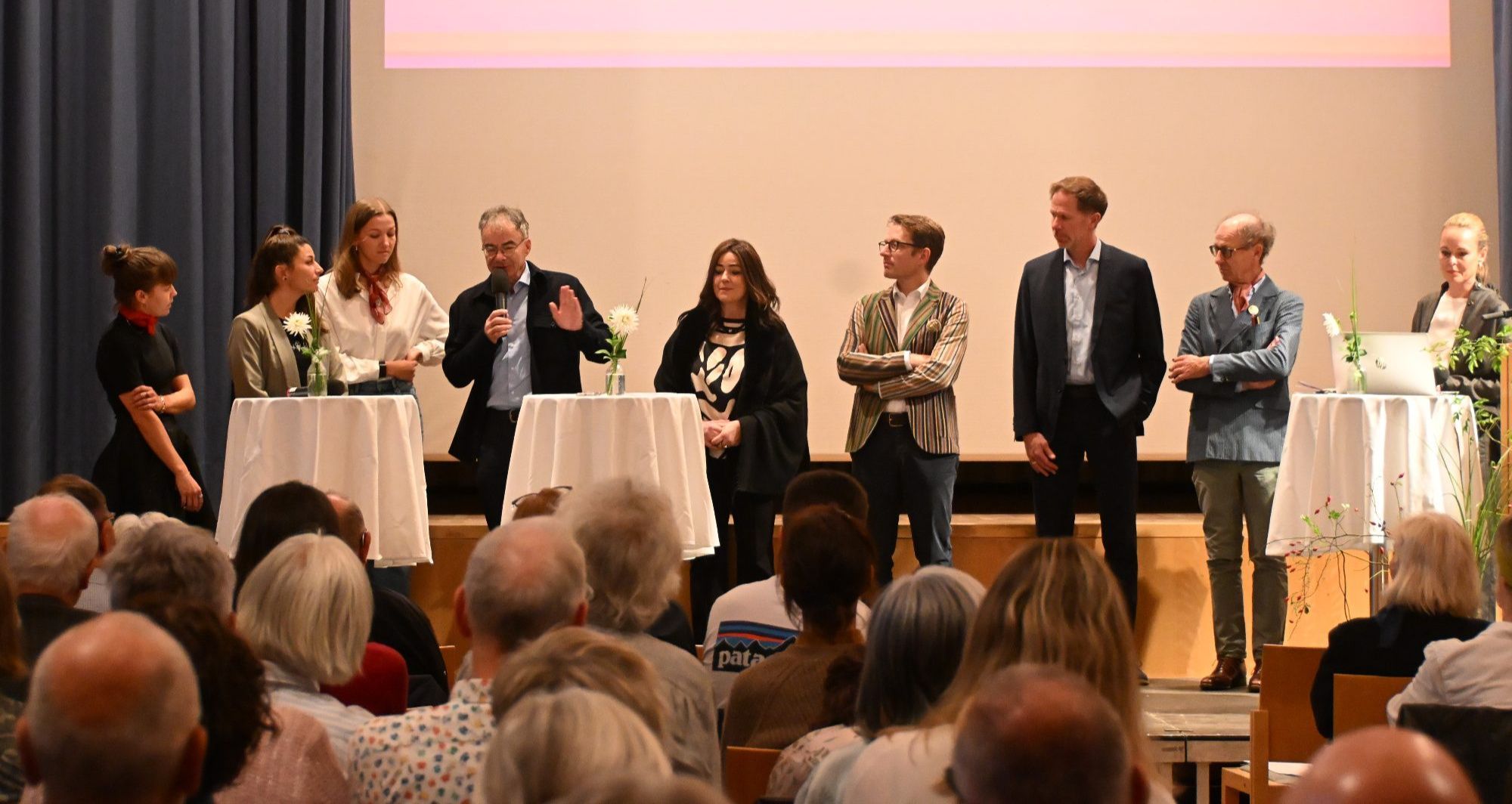 Johanna Raid, Sarah Ranak, Lara Hagen, Thomas Bieger, Angelika Soyer, Patrick Schreib, Michil Costa, Margit Bilgeri (Moderation).