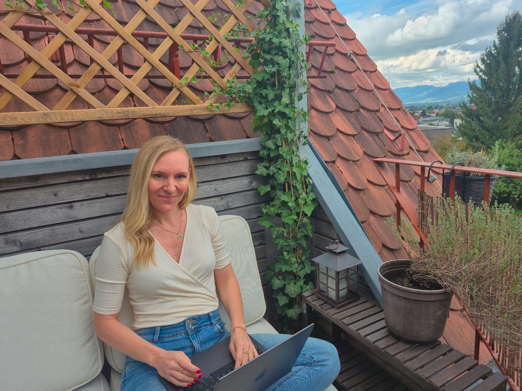Ihre Mission sieht Ines darin, Unternehmerinnen zu mehr Erfolg und Leichtigkeit im Business zu verhelfen.