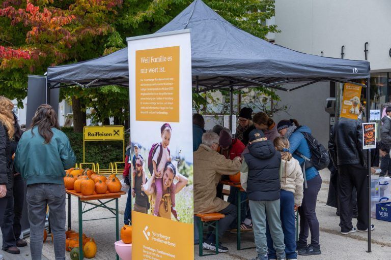 Mehr als nur ein amerikanischer Brauch: Kürbisschnitzen zwischen Moa und Halloween